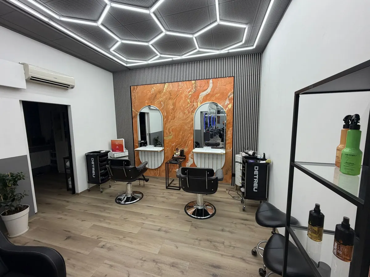 Arbeitsplätze im Salon